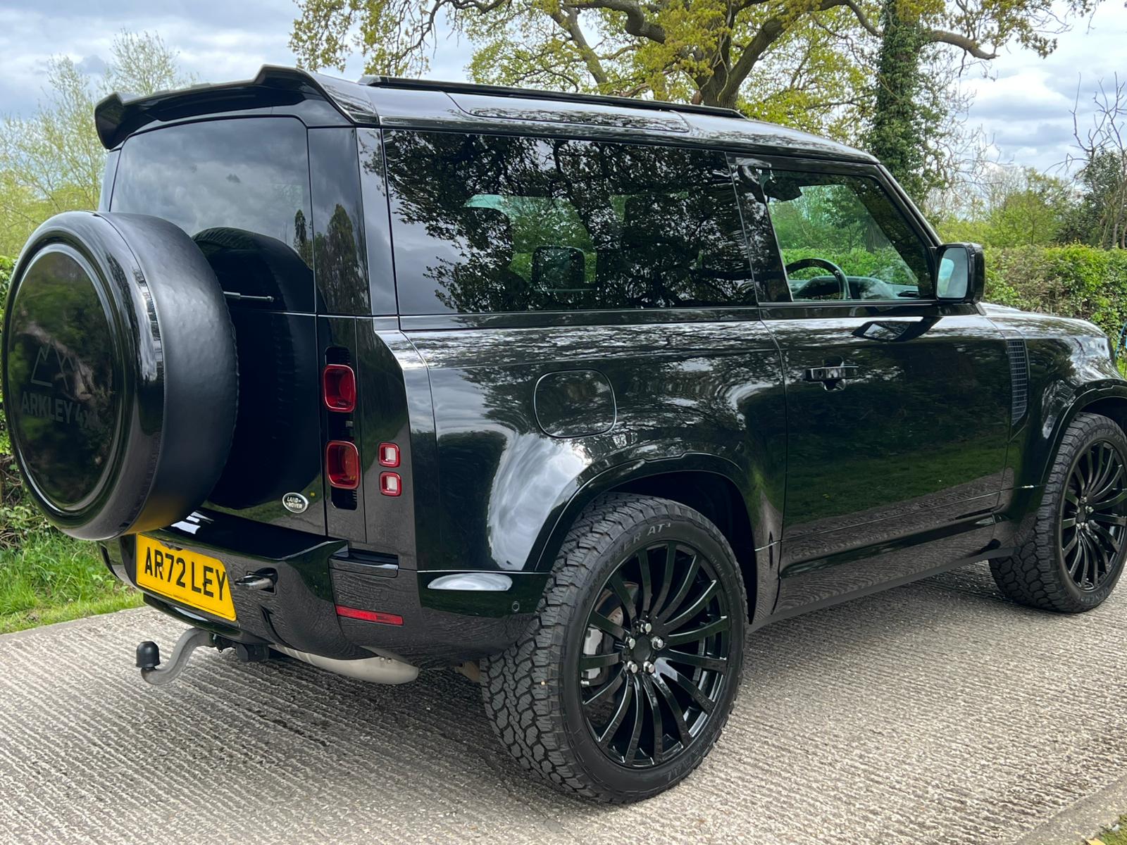 Land-Rover-Defender-90-X-Dynamic-HSE-D2507