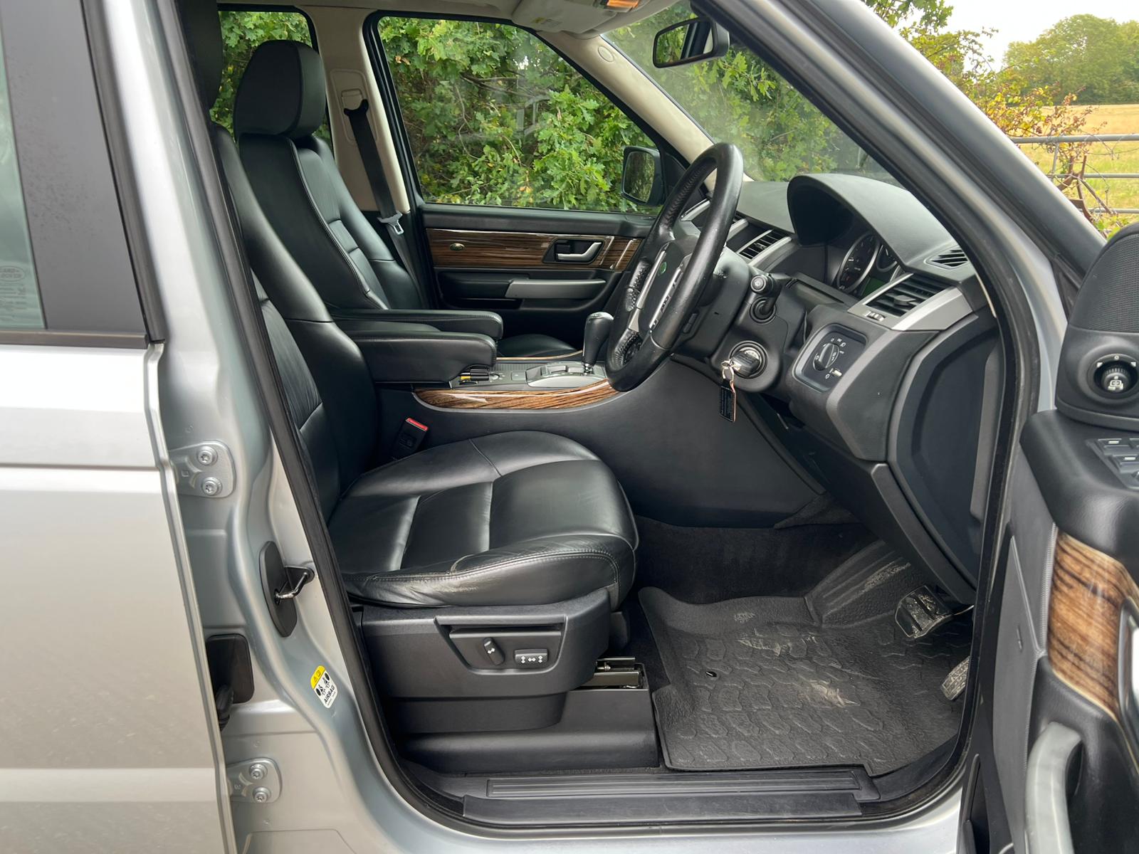 2009 Range Rover Sport 2.7 SE-10