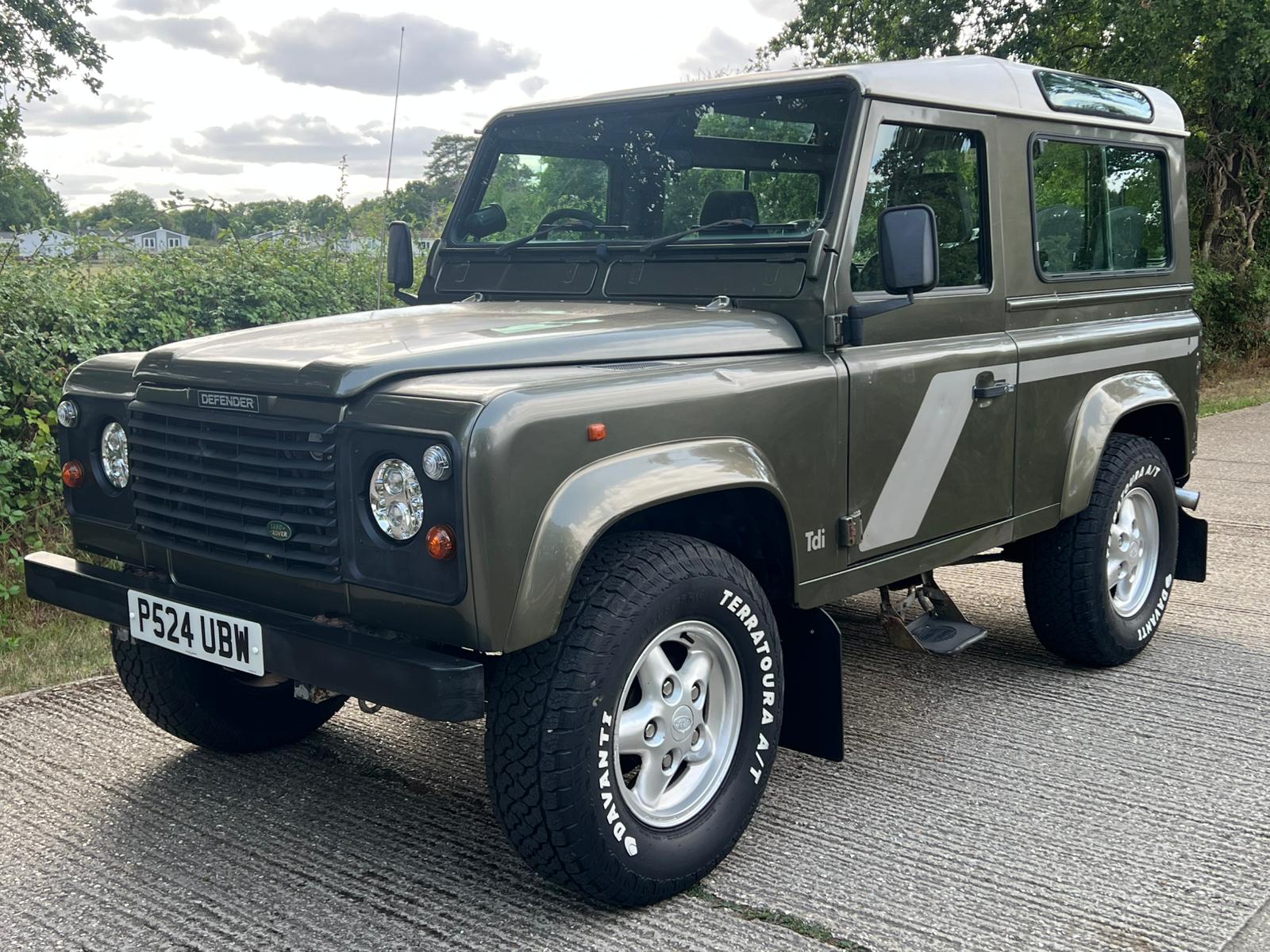 Land Rover Defender 90 300 Tdi County Station Wagon-3