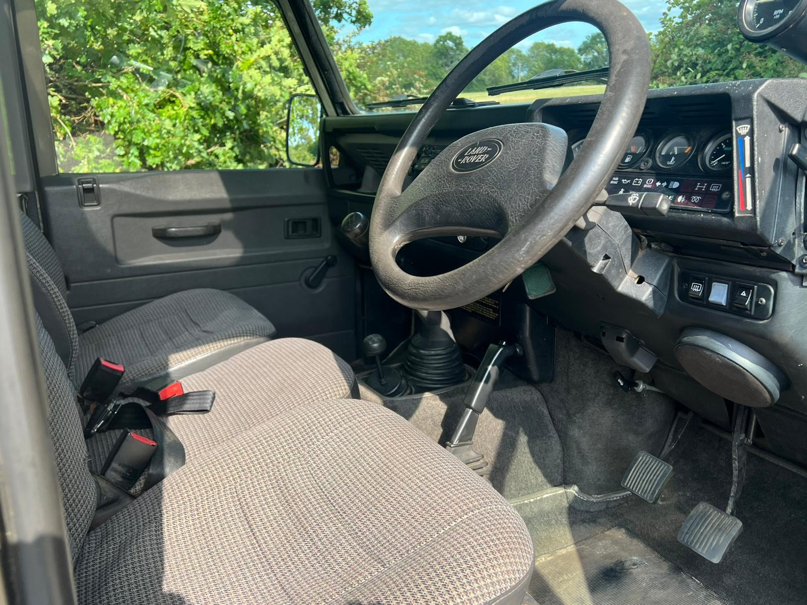 Land Rover Defender 90 300 Tdi County Station Wagon-6