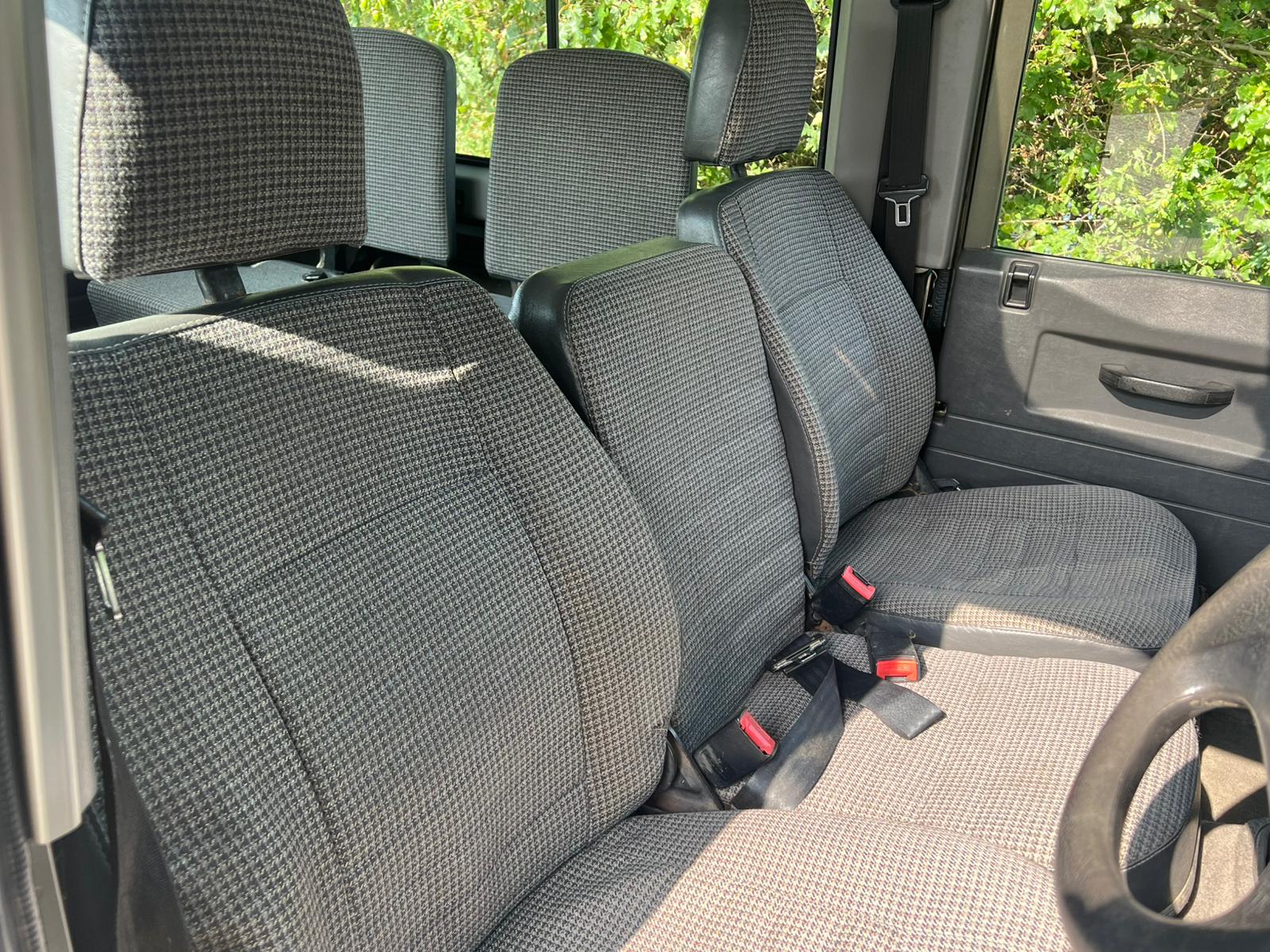 Land Rover Defender 90 300 Tdi County Station Wagon-9