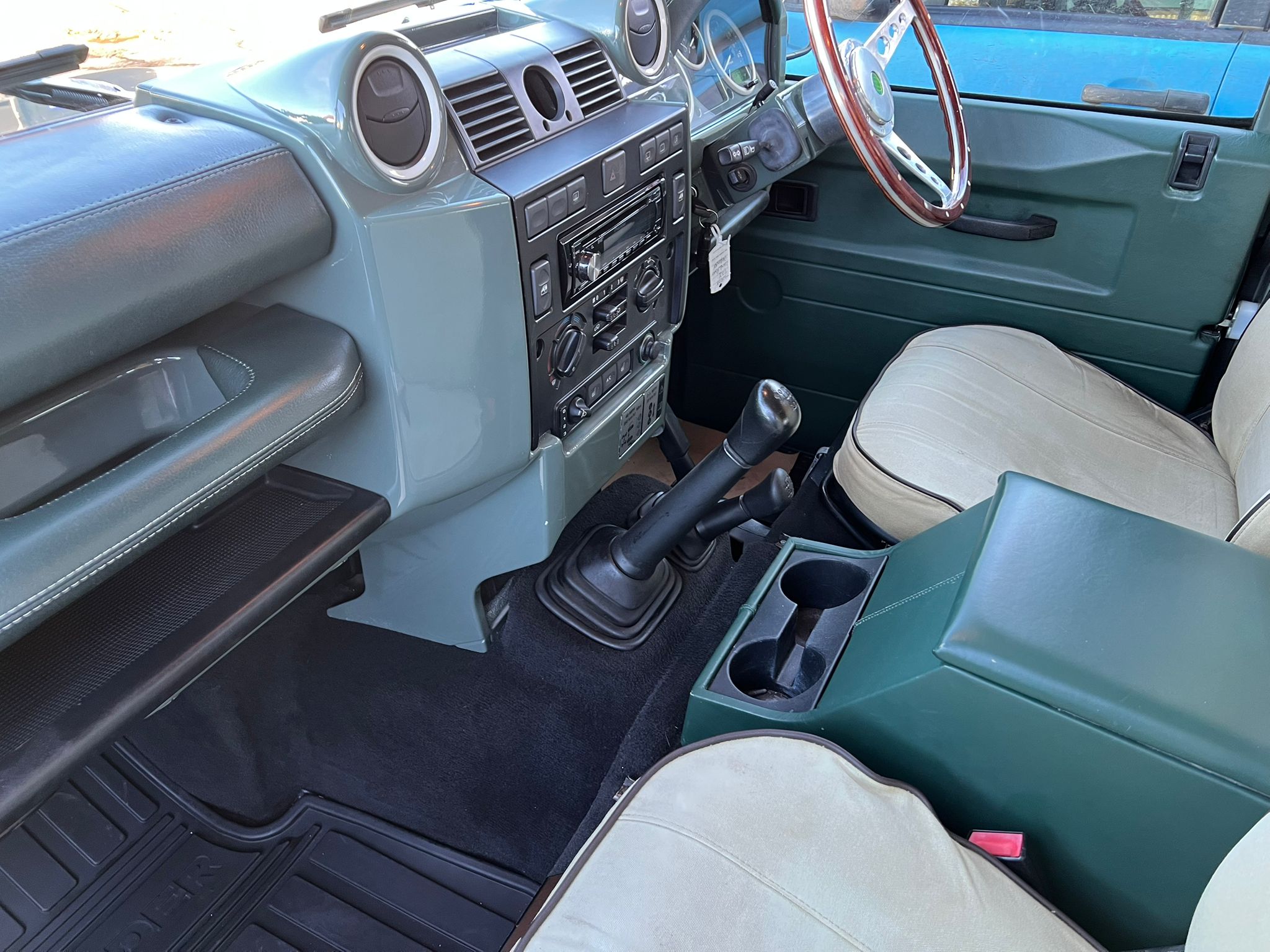 2008 Land Rover Defender 90 County Station Wagon10